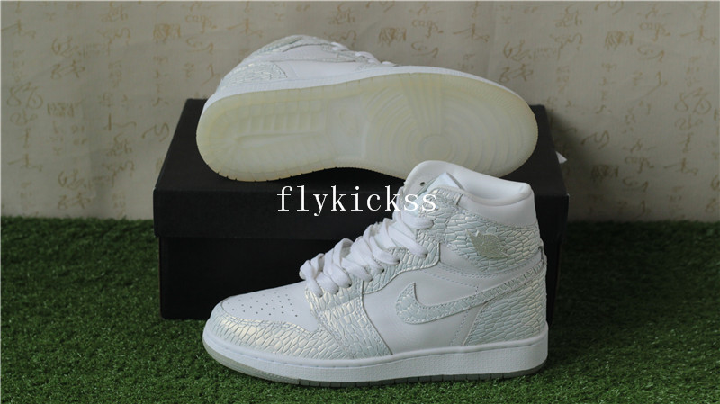 Air Jordan 1 Retro High GS Frost White